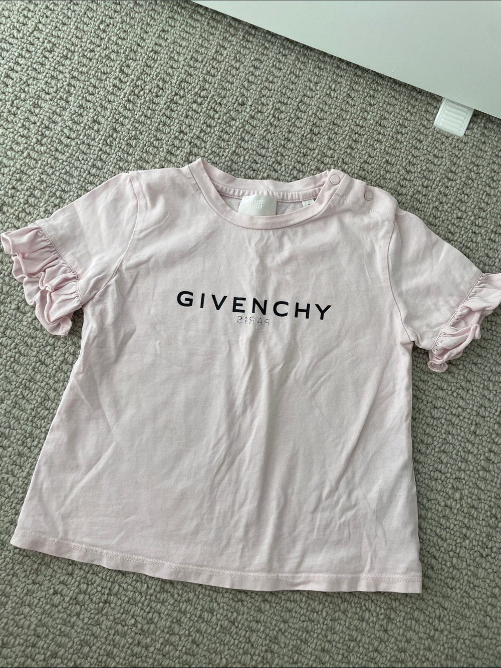 Givenchy Pink T-shirt 2T